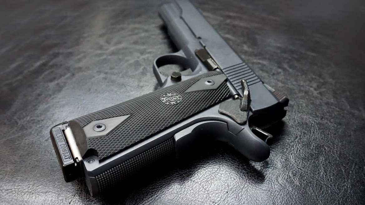 Pistols/Premium Pistols